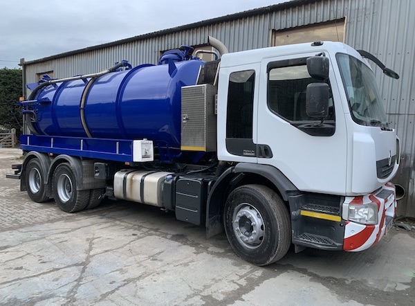 JUST IN! 2012 RENAULT 3,000 GALLON